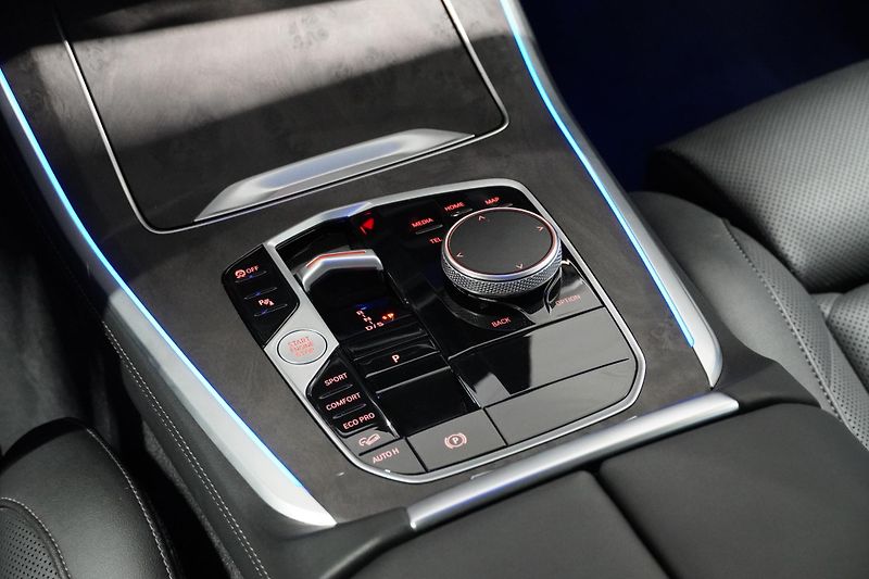 BMW X5 Xdrive30d,360,HUD,ACC,TAŽNÉ - fotka 26 z 41