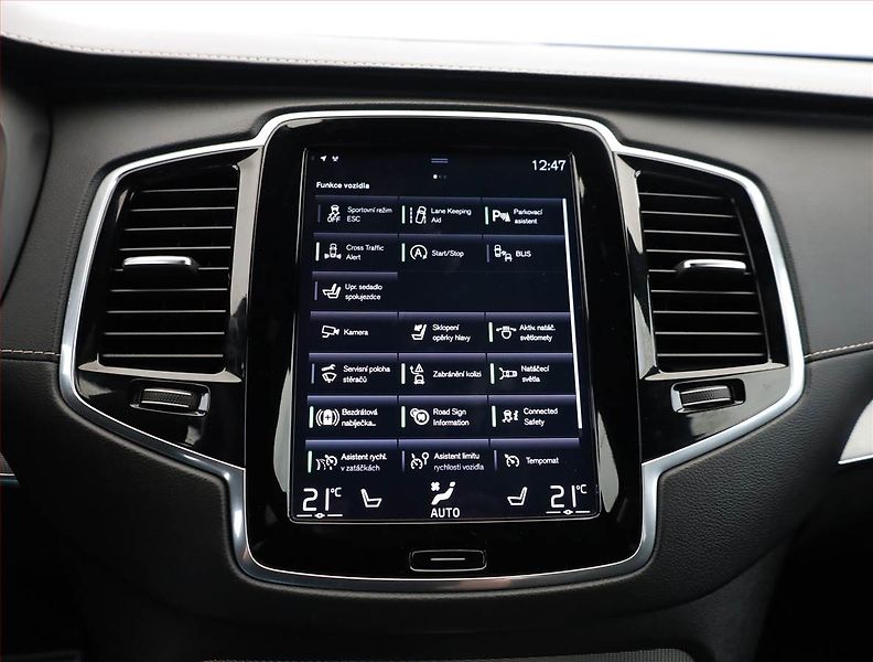 Volvo XC90 (2021) B6 AWD - fotka 14 z 22