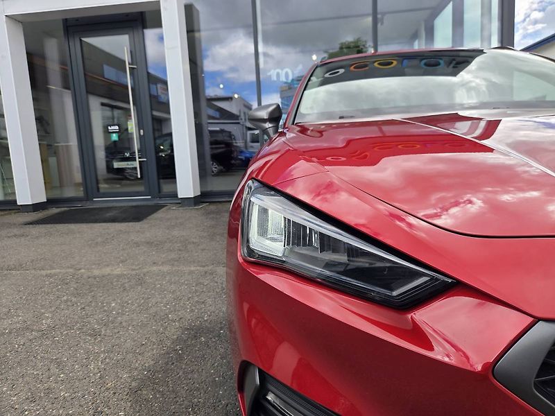 Seat Leon ST 2.0 TDI DSG FR - fotka 6 z 40