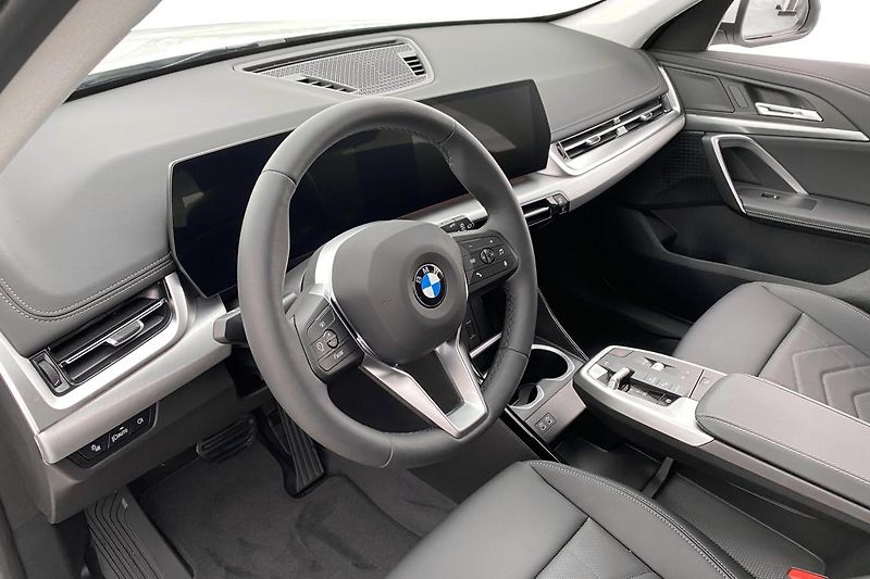 BMW X1 sDrive18d - fotka 6 z 8