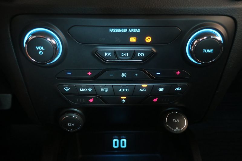 Ford Ranger (2023) D.Cab Wildtrak 2.0 EcoBlue BiT - fotka 30 z 48