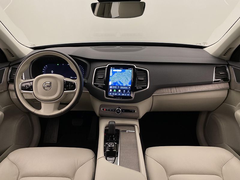 Volvo XC90 B5 AWD CORE AUT CZ - fotka 2 z 58
