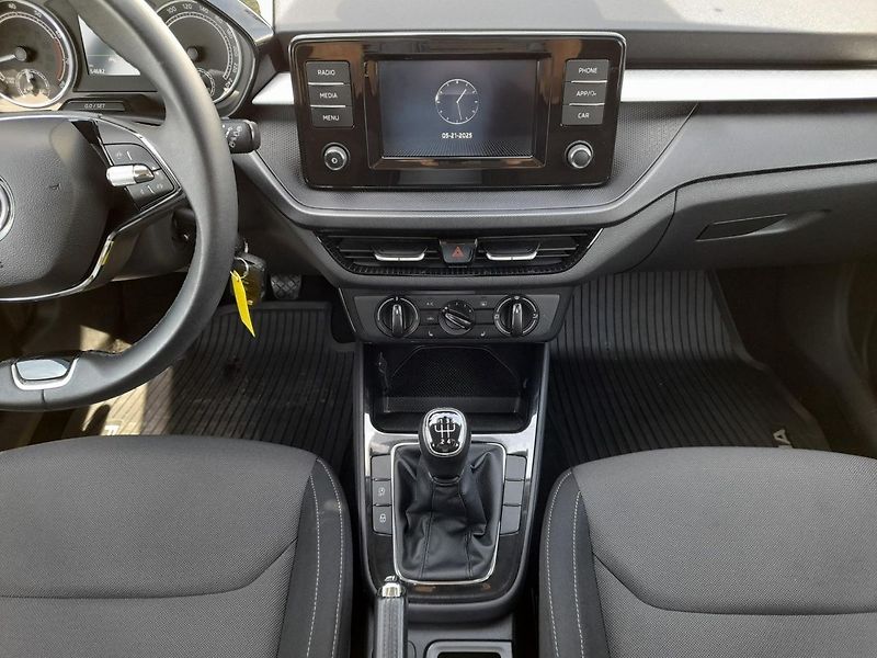 Škoda Fabia Ambition Plus1.0 MPI 59kW 5MP - fotka 20 z 20