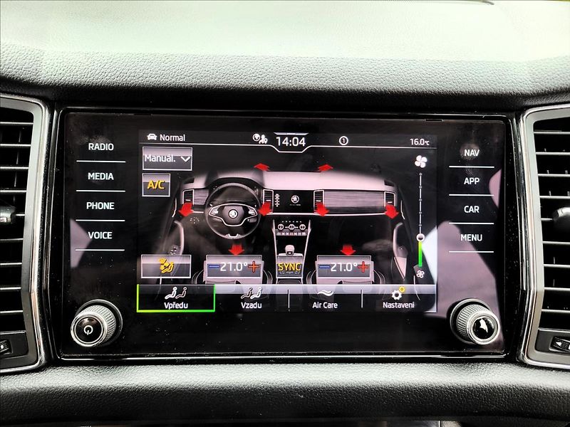 Škoda Kodiaq 1,5 TSI,DSG,7míst,navi,výhřev - fotka 30 z 50