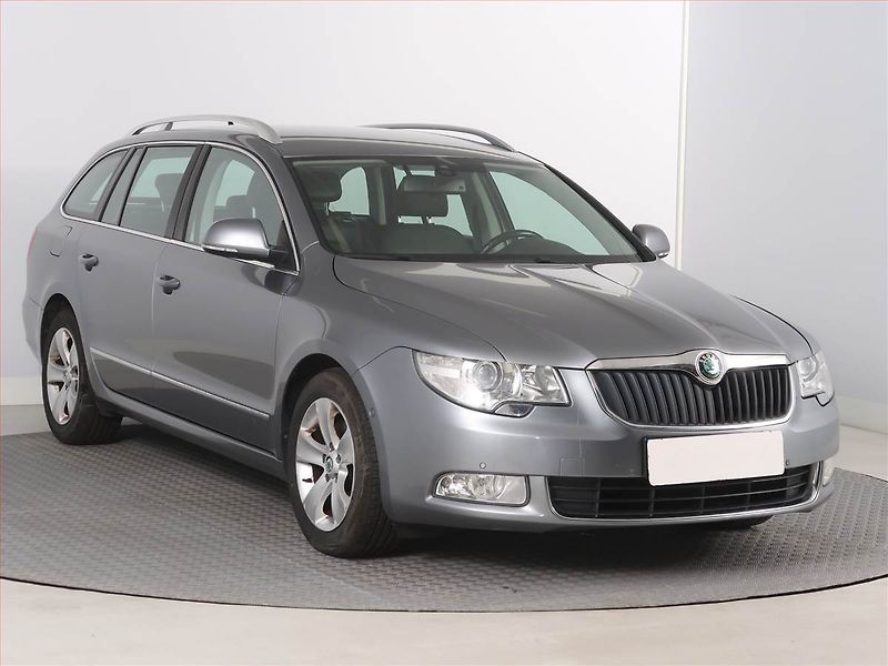 Škoda Superb (2012) 1.6 TDI, Navi, Xenony - fotografie inzerátu