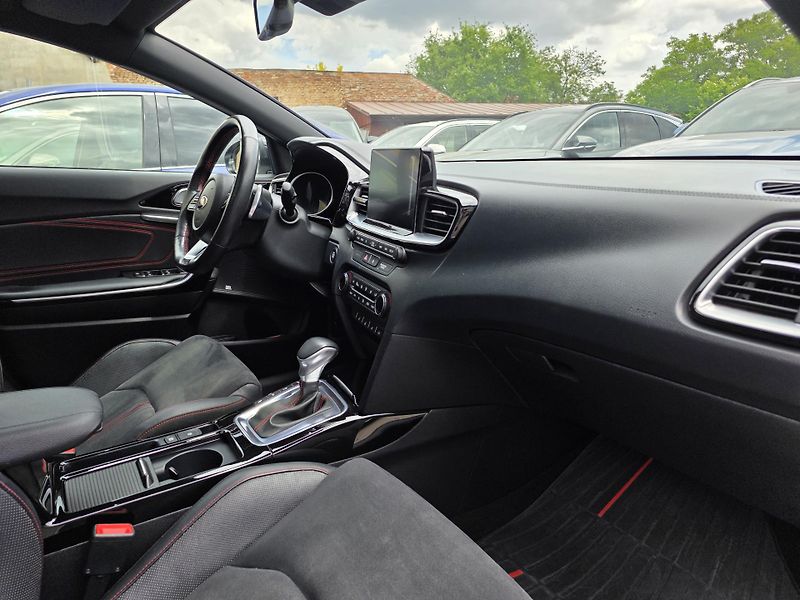 Kia Pro_Ceed 1.6-PANORAMA-GT-150kw - fotka 3 z 13