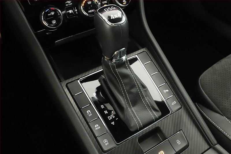 Škoda Superb (2022) Sportline 2.0 TDI - fotka 15 z 20
