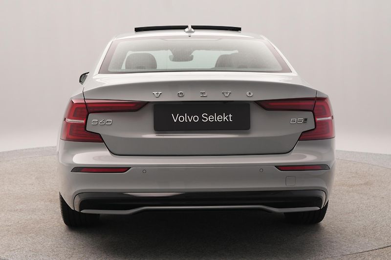 Volvo S60 B5 AWD ULTIMATE CZ REZERVACE - fotka 10 z 48