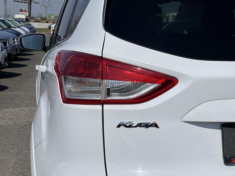 Ford Kuga 2.0TDCi 4x4 TAŽNÉ TEMPOMAT  - fotka 29 z 31