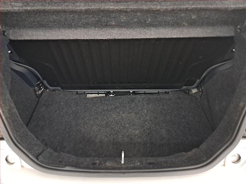 Ford Ka (2012) 1.2 i, po STK, jezdí výborně - fotka 13 z 13