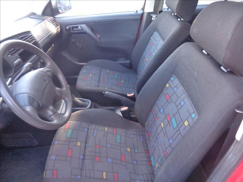 Volkswagen Golf 1,4   JOKER - fotka 4 z 7