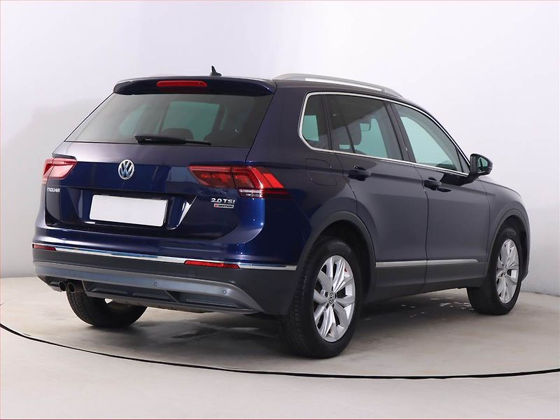 Volkswagen Tiguan (2016) 2.0 TSI, 4X4, Automat - fotka 5 z 22