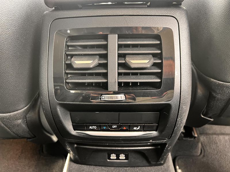 BMW X3 30e xDrive 215kw 1. majitel - fotka 16 z 28