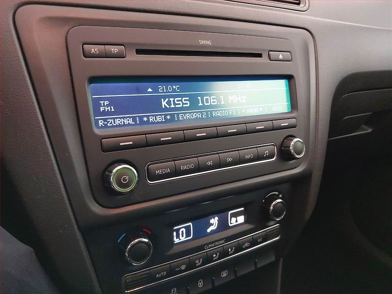 Škoda Rapid (2013) Ambition Plus 1.2 TSI, ČR - fotka 12 z 18