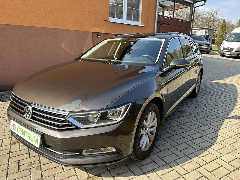 Volkswagen Passat 2.0 TDi 110kW - fotka 8 z 24