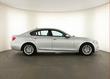 BMW Řada 5 (2014) Modern Line 525d xDrive, 4X4 - náhled 6