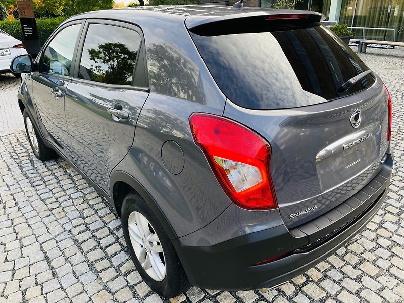 SsangYong Korando 2.0i MAN 1.MAJ SERVISKA TAŽNÉ - fotka 17 z 41