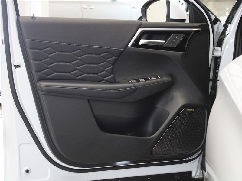 Mitsubishi Outlander 2,4 PHEV AWD Instyle TAŽNÉ - fotka 17 z 30