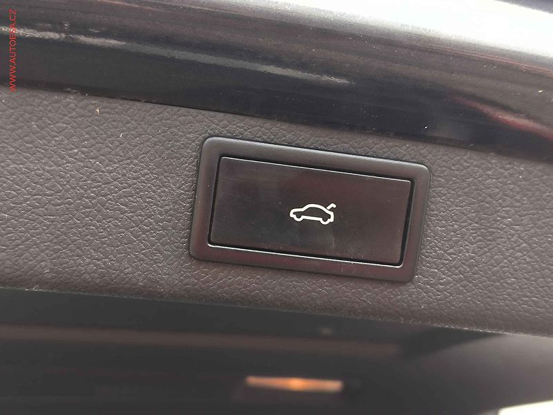 Škoda Superb (2010) 2.0 TSI, DSG, navi, bixen - fotka 19 z 20