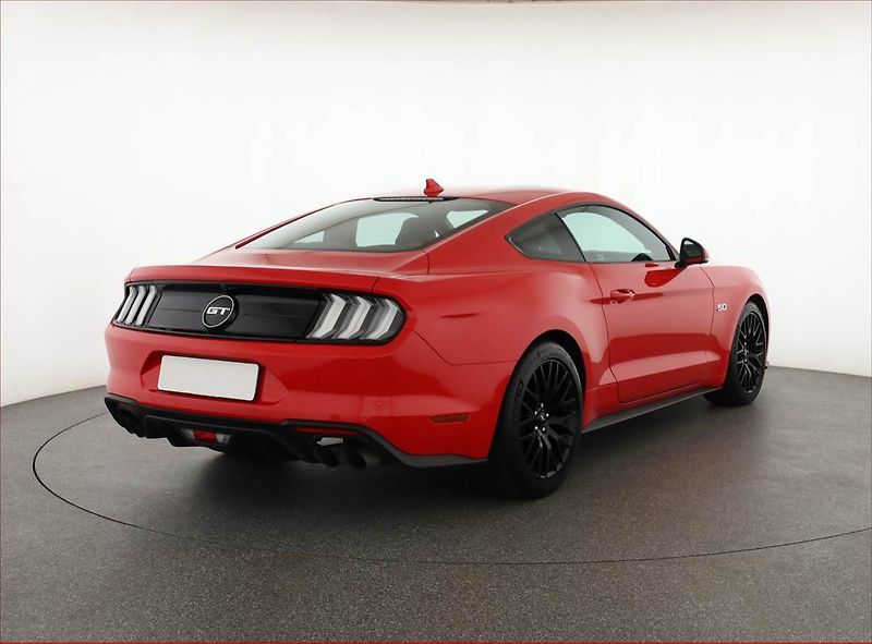 Ford Mustang (2020) GT V8 5.0 - fotka 5 z 16