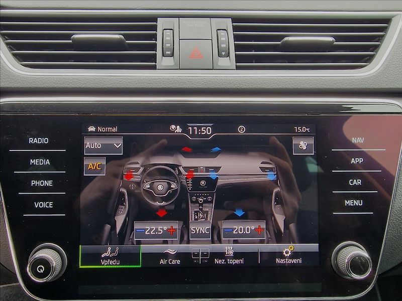 Škoda Superb 2.0TDI 147kW 4x4 DSG Style,ČR - fotka 31 z 50