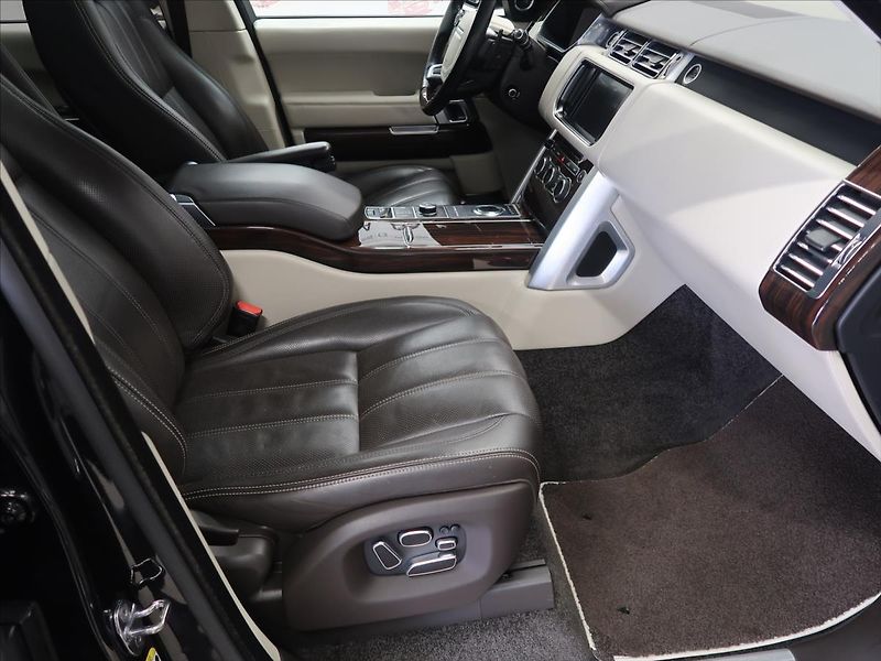 Land Rover Range Rover 4,4 SDV8 Autobiography, Max vý - fotka 13 z 36