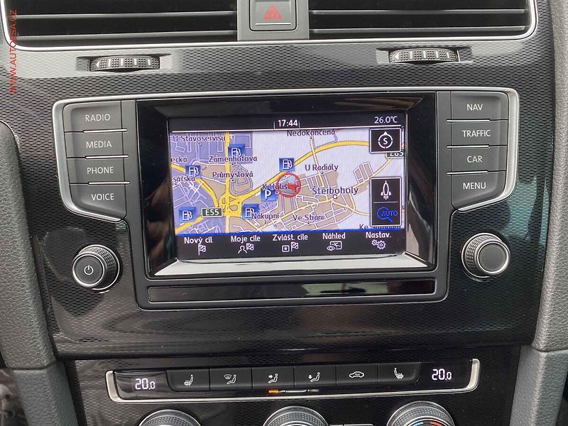 Volkswagen Golf (2015) 2.0 TFSi, GTi, DSG - fotka 17 z 18