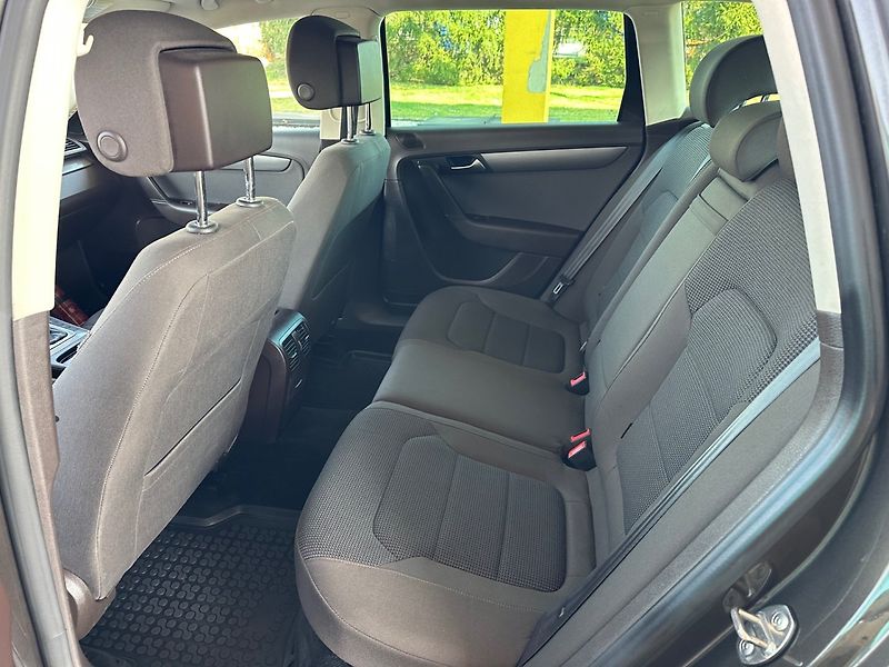 Volkswagen Passat (2013) 2.0TDi DSG, NAVI, EL. KUFR, - fotka 14 z 16