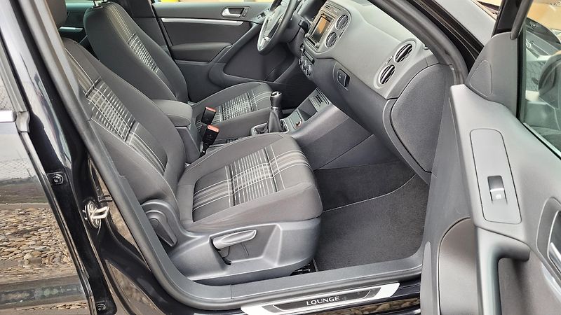 Volkswagen Tiguan (2016) 2,0TDi 110kW Lounge  - fotka 16 z 42