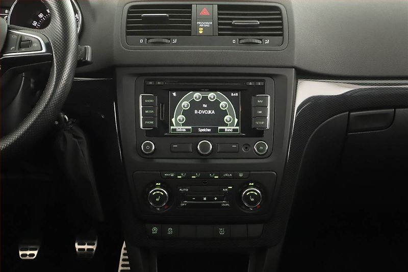 Škoda Yeti (2014) 1.4 TSI, Navi, Bi-Xenony - fotka 9 z 16