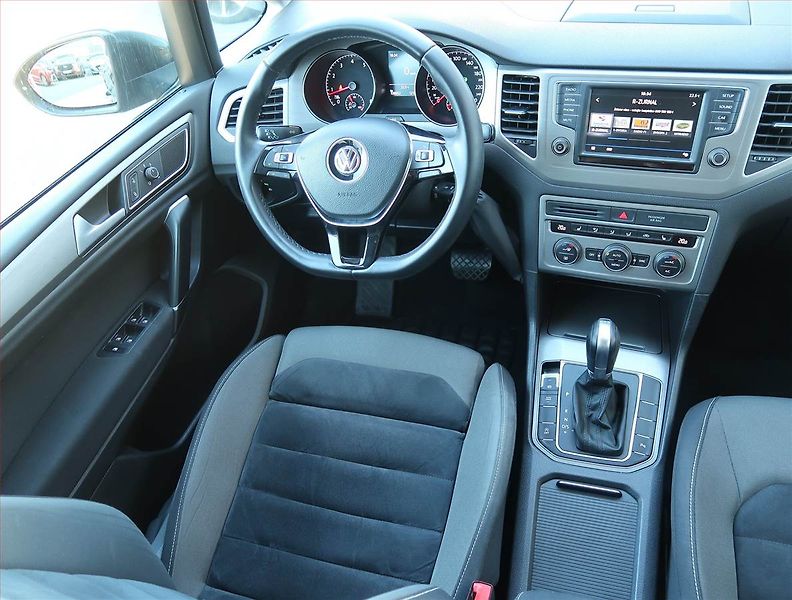 Volkswagen Golf Sportsvan (2017) Comfortline 1.4 TSI, Automat - fotka 7 z 15
