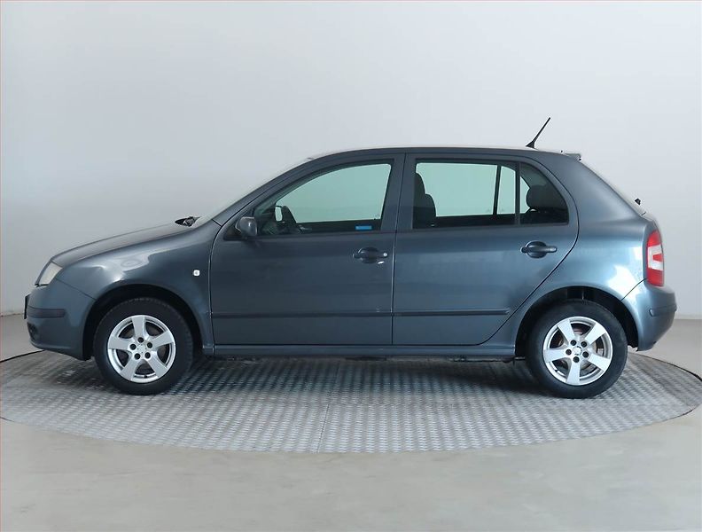Škoda Fabia (2005) Ambiente 1.4 16V, nová STK - fotka 3 z 15