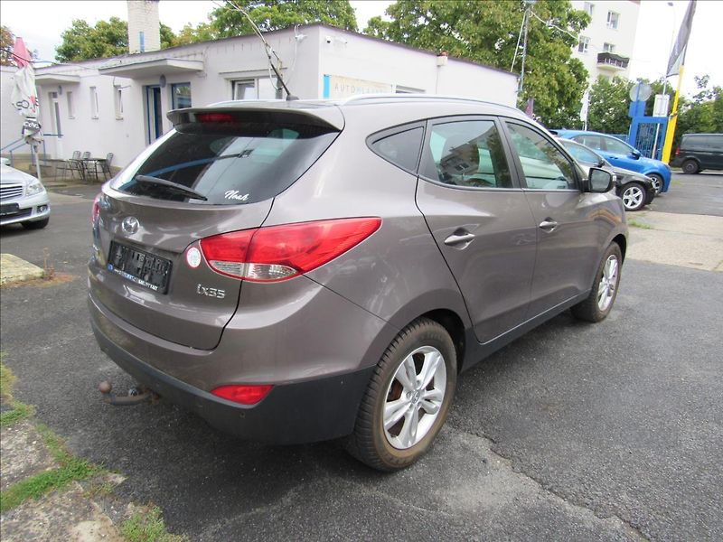Hyundai ix35 2,0 i 120kW Automat Style - fotka 6 z 30