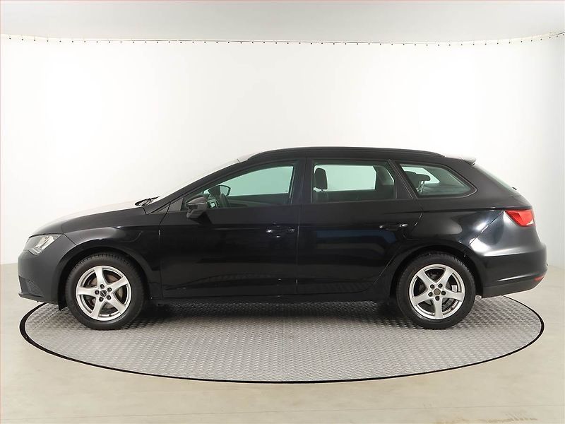 Seat Leon (2015) 1.6 TDI, Navi, Tempomat - fotka 3 z 17