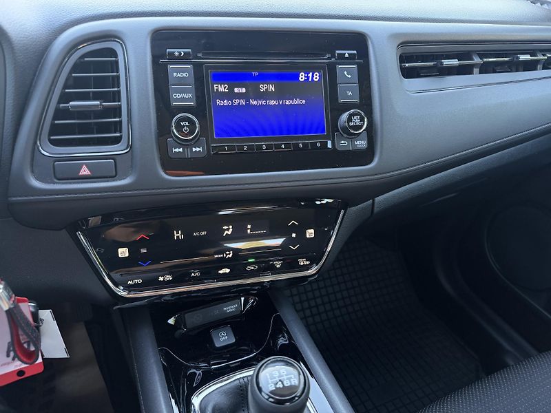 Honda HR-V 1.5 i-VTEC Comfort - fotka 16 z 21