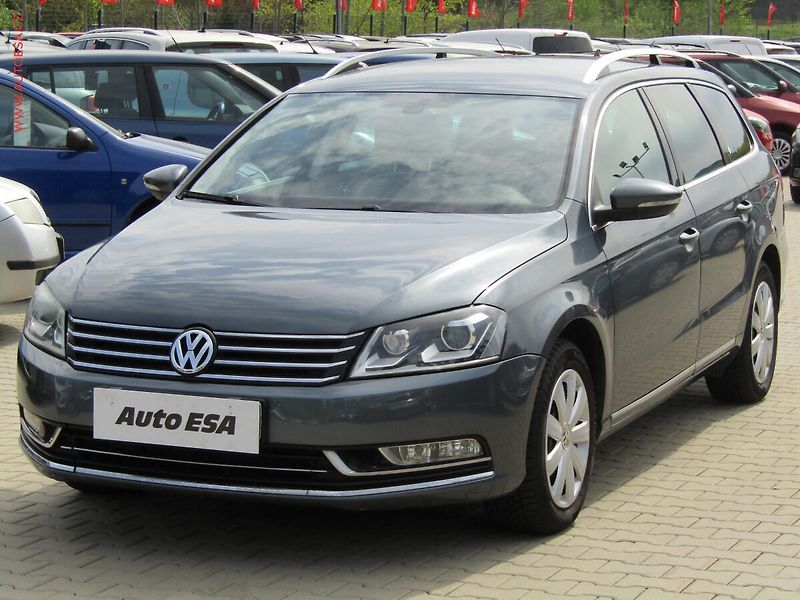 Volkswagen Passat (2011) 1.4TSi, DSG, park.čidla - fotka 3 z 20