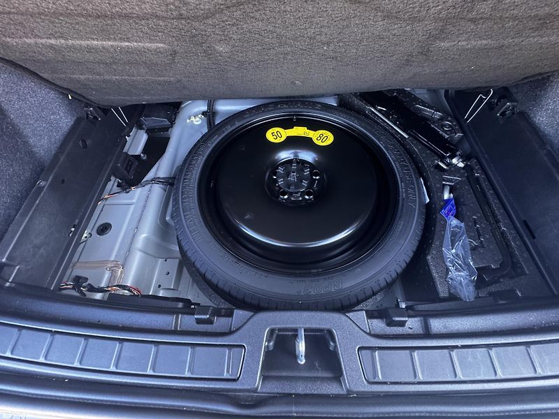 Volvo XC40 B3 FWD // 1. maj // ČR + kola - fotka 23 z 36