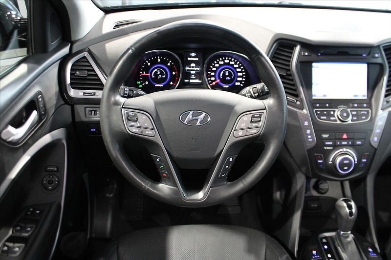 Hyundai Grand Santa Fe CRDi 4WD Premium 7Míst/Pano/Ta - fotka 17 z 34