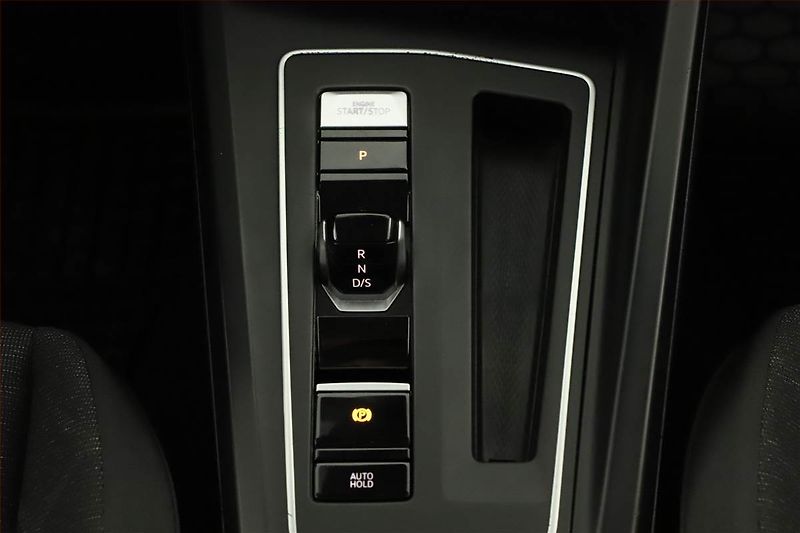 Volkswagen Golf (2023) Life 2.0 TDI, Automat - fotka 11 z 20
