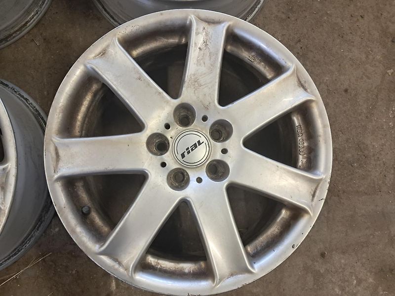 Renault Espace alu kola R17 5x108 - fotka 2 z 7