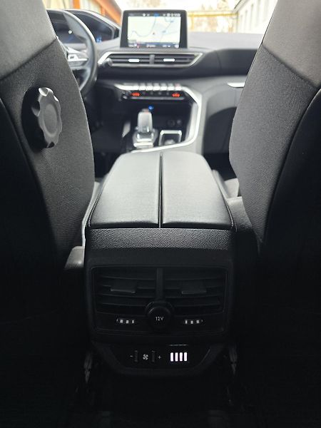 Peugeot 5008 1,5 HDI ALLURE 7-MÍST NAVI DPH - fotka 36 z 46