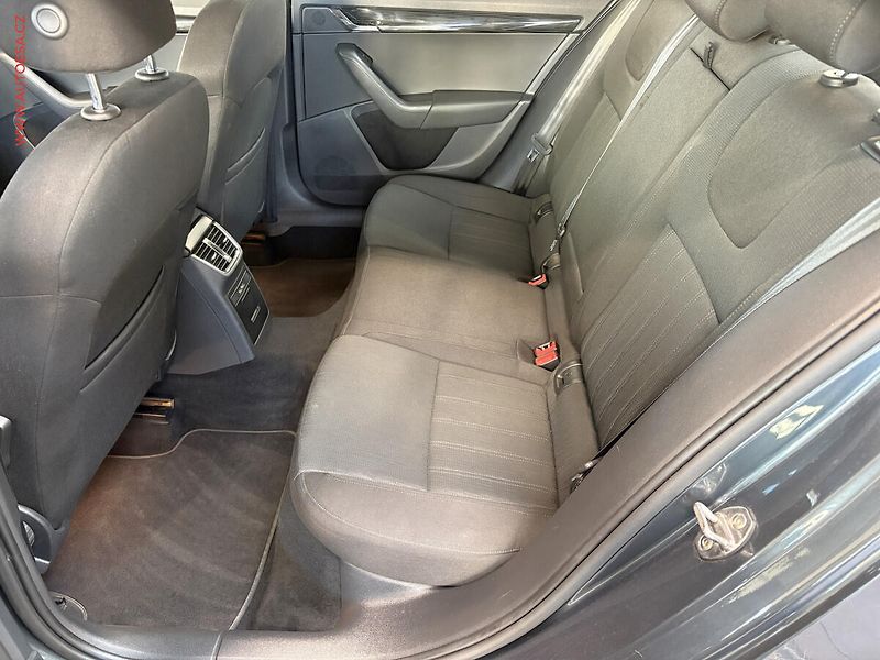 Škoda Octavia (2018) 2.0 TDi, ČR, Style, DSG, LED - fotka 10 z 17