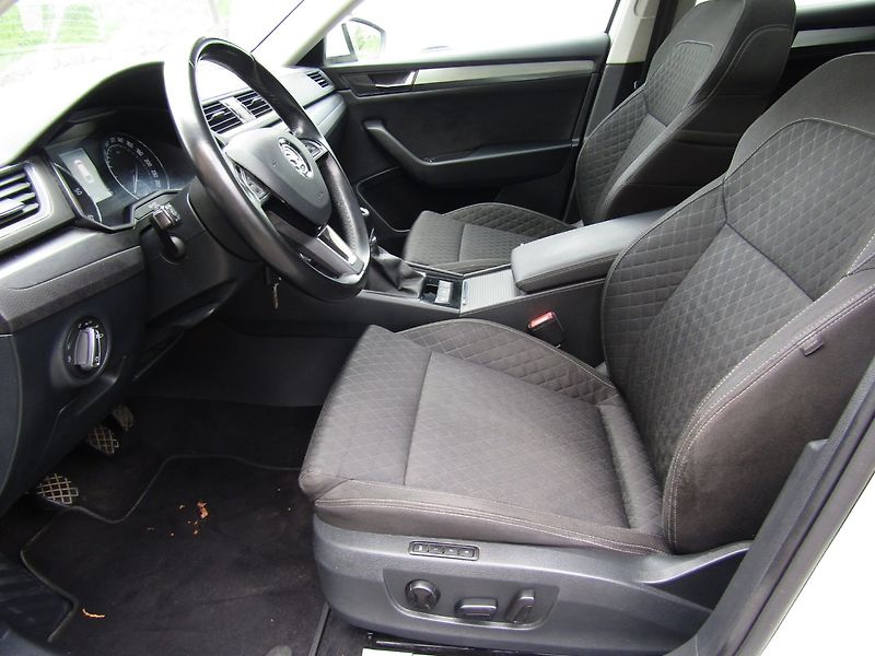 Škoda Superb (2016) 1.6 TDI 88kW - fotka 20 z 38