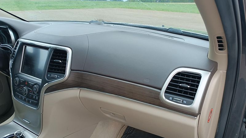 Jeep Grand Cherokee 3,0d Overland Nové v ČR - fotka 19 z 52