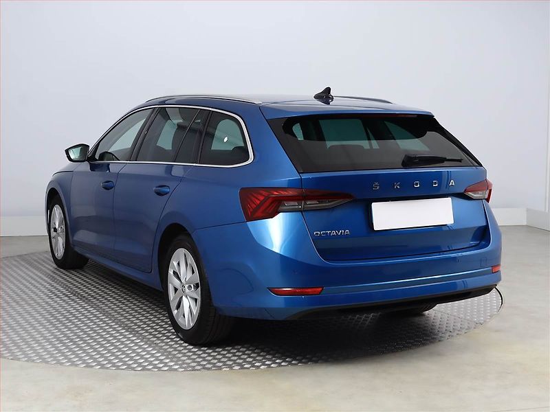 Škoda Octavia (2020) 2.0 TDI, Automat, Serv.kniha - fotka 4 z 21