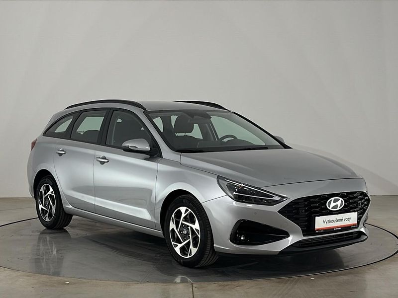 Hyundai i30 Smart DCT - fotka 14 z 26