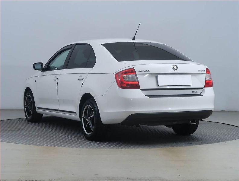 Škoda Rapid (2015) Ambition 1.2 TSI - fotka 4 z 13