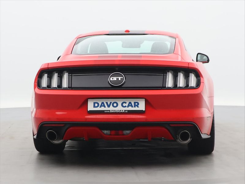 Ford Mustang 5,0 Ti-VCT V8 310kW - fotka 6 z 40