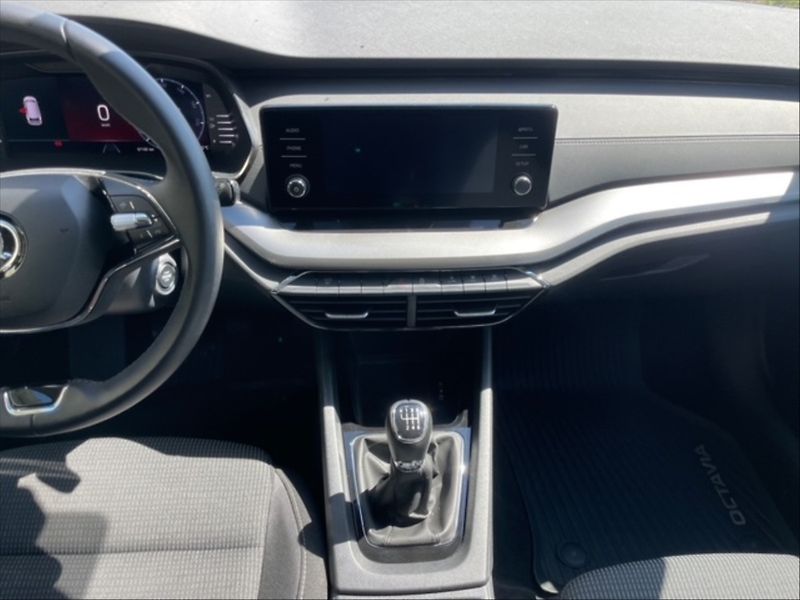 Škoda Octavia 2,0 TDI 85 Ambition - fotka 10 z 11