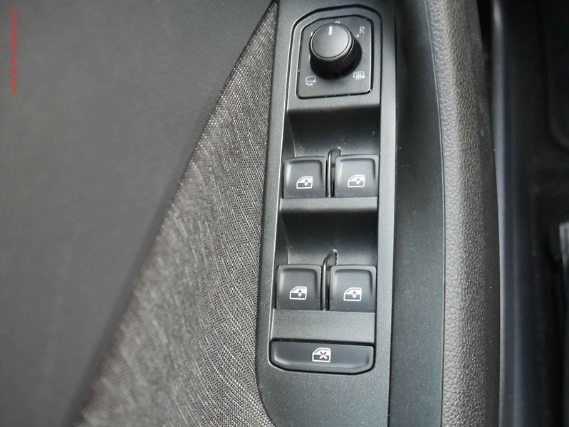 Škoda Scala (2020) 1.0TSi, ČR, Style, LED - fotka 12 z 16
